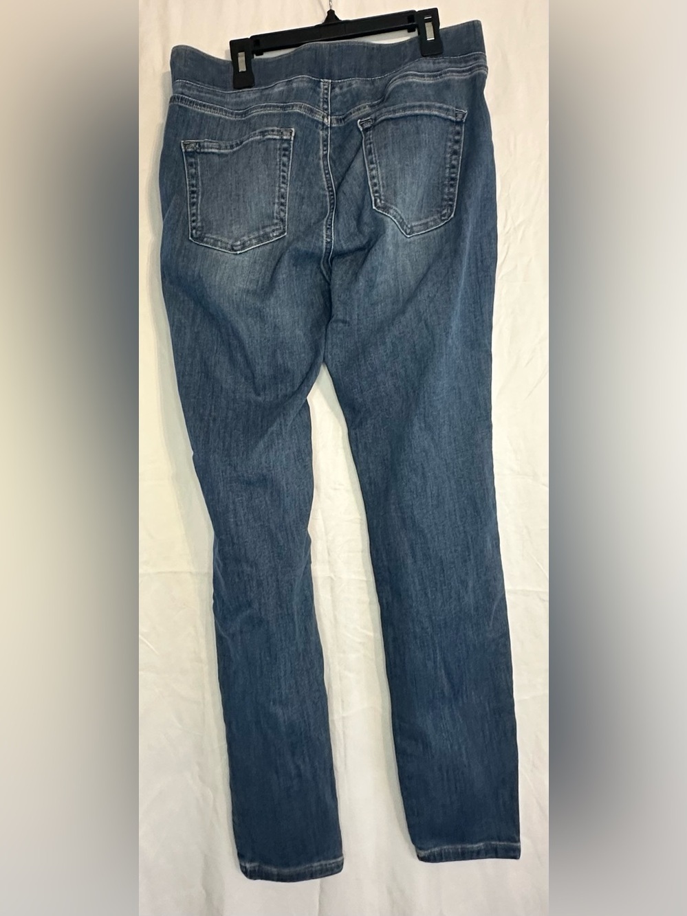 Amazon Essentials Women’s Denim Blue Pull On Jegging size 10 Regular - Picture 2 of 9